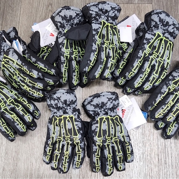 Kids Winter Snow Ski Gloves NWT - Picture 1 of 3